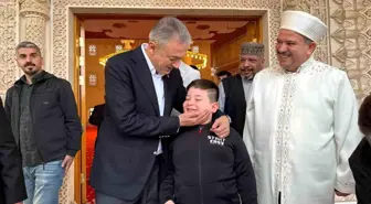 Mardin Valisi Akkoyun, Ramazan Bayramı'nda Vatandaşlarla Bir Araya Geldi