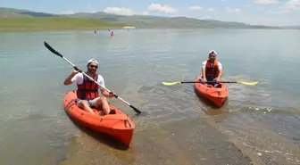 Muş'ta Kano Etkinliği ile Su Sporları Yaygınlaştırılıyor