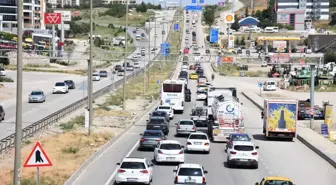 Kırıkkale'de Kurban Bayramı Trafik Yoğunluğu Başladı