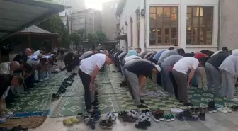 Kırklareli'de Bayram Coşkusu: Camiler Dolduruldu
