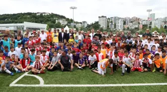 Samsun'da Minikler Okullar Arası Futbol Turnuvası Başladı